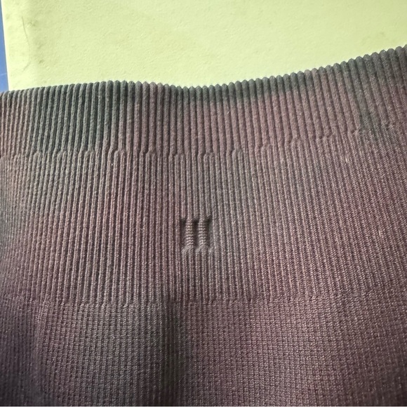 Lululemon ebb & flow purple black ruched ankle crop yoga leggings size 8 - Picture 5 of 5